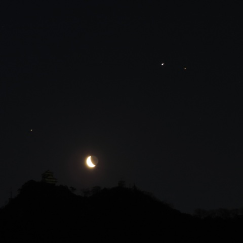 稲葉山城　4天体に接近