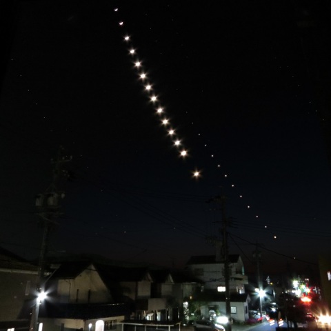 マイナス4.5等級の金星と月齢5.3