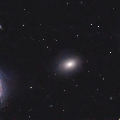 銀河三兄弟 NGC5985（11.8等）NGC5982（11.1等）NGC5981（12.9等）