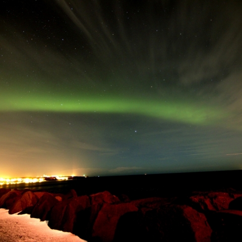 星と雲とオーロラ