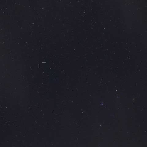 また雲の隙間からの「いるか座新星」です