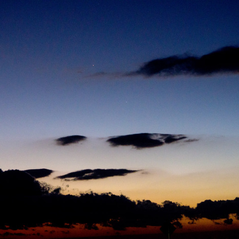 朝焼けと火星・スピカ