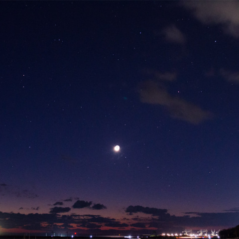 12月24日の月と火星、てんびん座、さそり座の星々