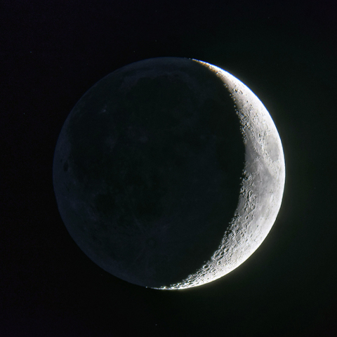 月齢4.6の月と地球照