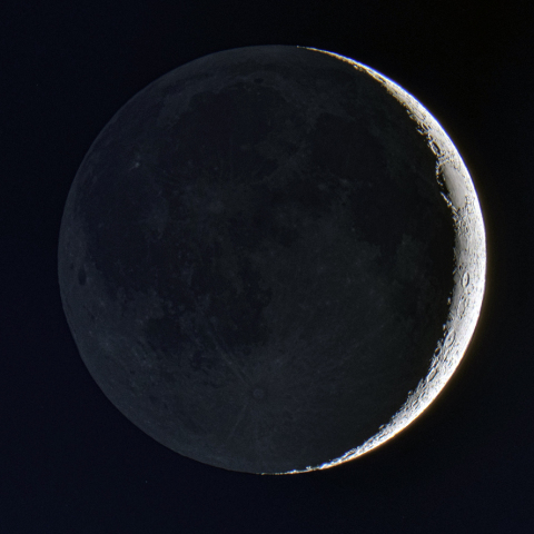 月齢2.8の月と地球照