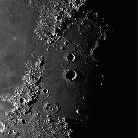 アルプス・アペニン山脈の夜明け