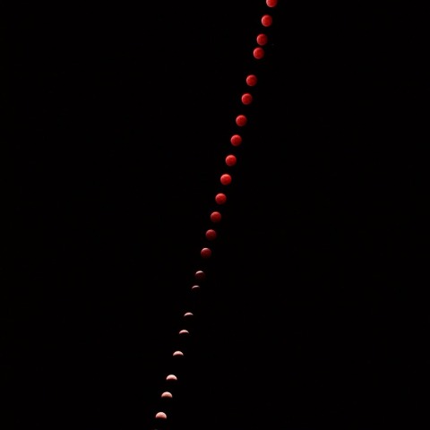 皆既月食の連続撮影