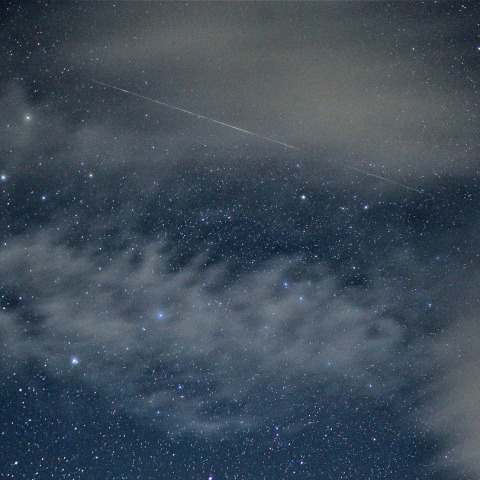 雲間のペルセウス座流星群