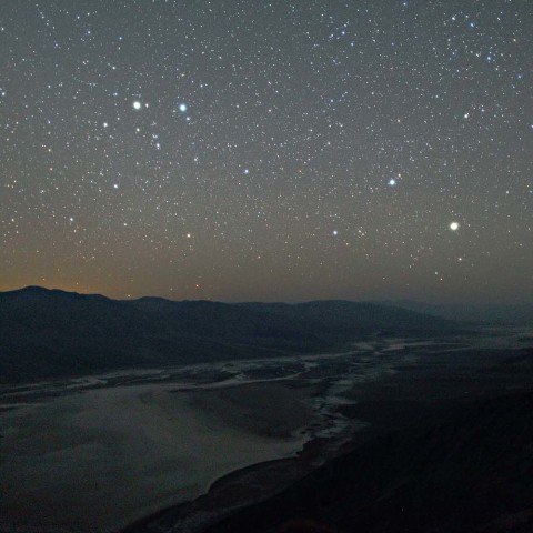 デスバレーに沈むふたご、ぎょしゃ座