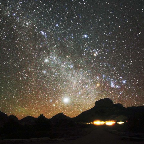 チソスマウンテンロッジと冬の星座