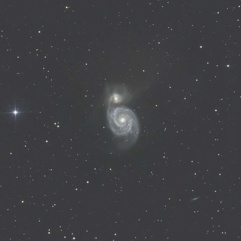 M51 子持ち銀河