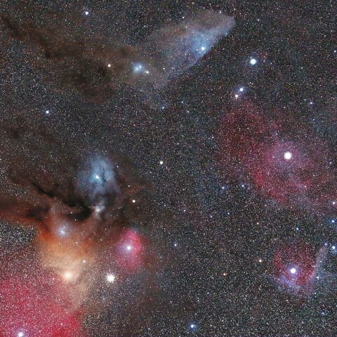 さそり座頭部の星雲群