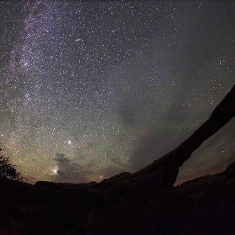 オワチョモ・ブリッジと秋の天の川