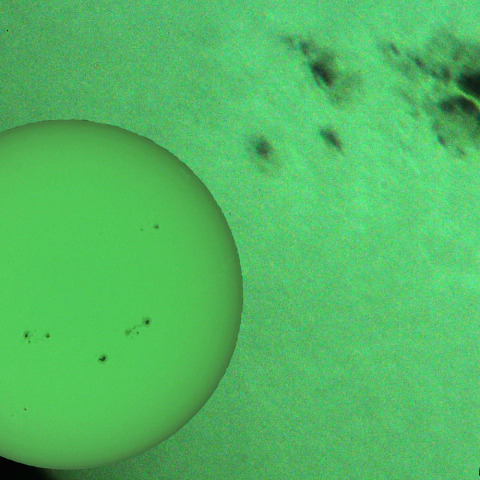 黒点がいっぱい (活動領域3799)：2024/08/23