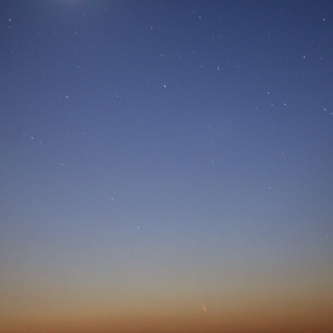 月とパンスターズ彗星