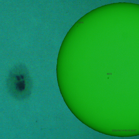 雲間から活動領域 4416：2026/04/15