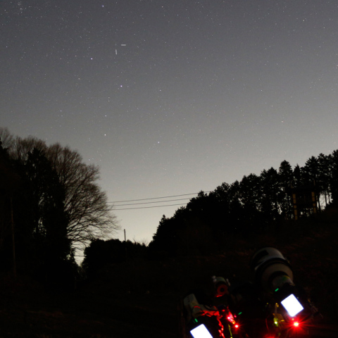 星空模様・ラブジョイ彗星撮影中