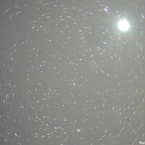 パンスターズ彗星と北極星