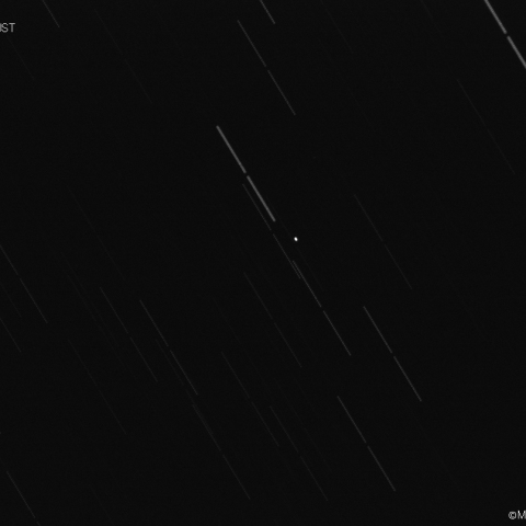 疾走する小惑星2014 JO25