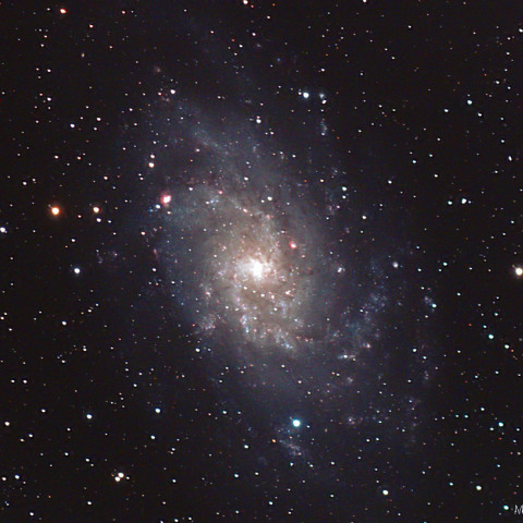 300mmLRGB合成によるM33