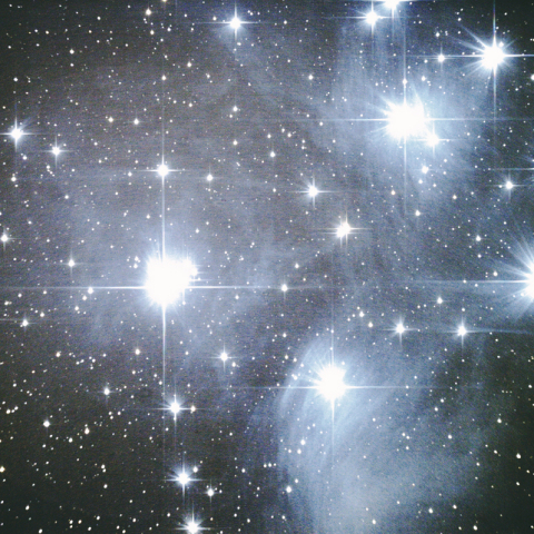 プレアデス星団 (M45)