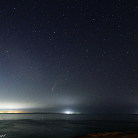 瀬波海岸に沈むネオワイズ彗星：2020/07/19