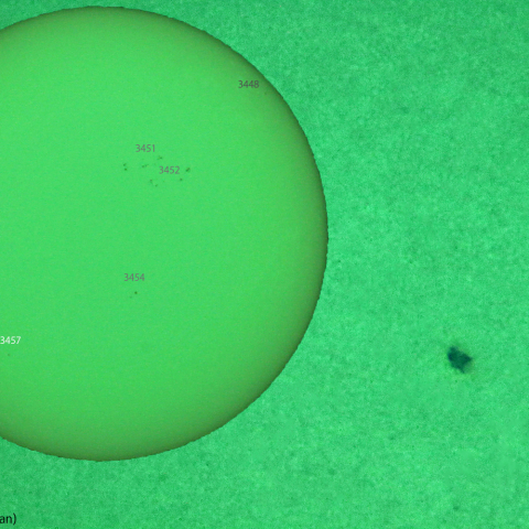 沈む活動領域 3457：2023/10/07