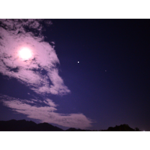 龍の眼（月・木星・土星の共演）