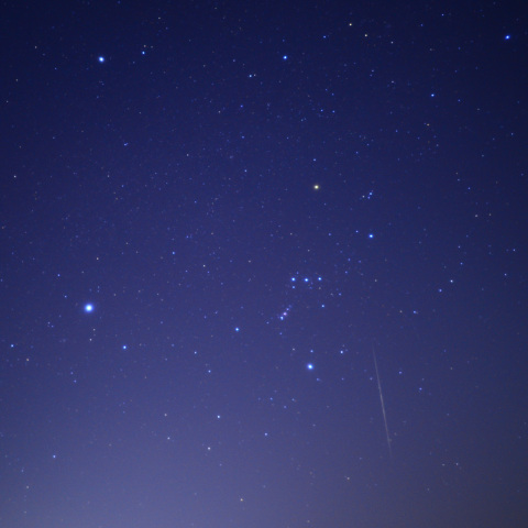 オリオン座を通過  / ふたご座流星群