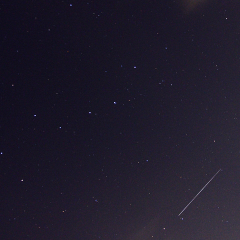 しぶんぎ座流星、北斗七星をかすめる (2022/01/04)