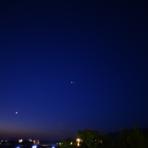 一直線に並ぶ、月と４惑星（金星・木星・火星・土星） / 広島湾 〈 2022/05/28 〉