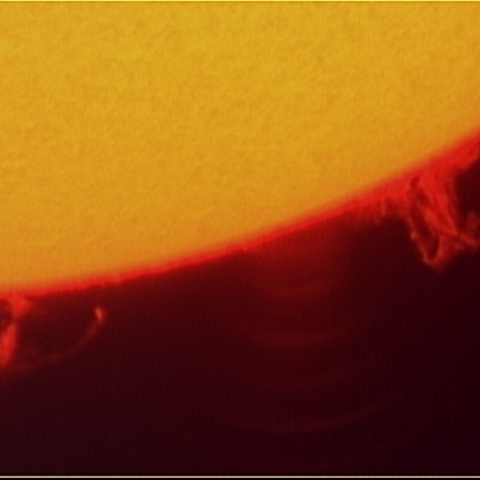 面白い形のプロミネンス