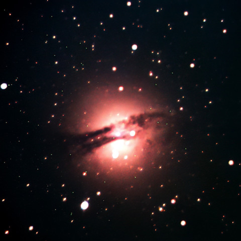 NGC 5128（Cen A）