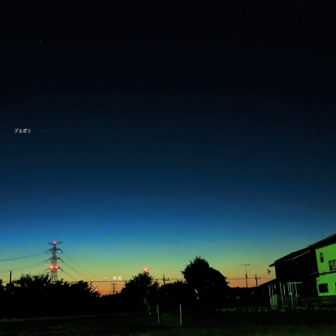 夜明け前の木星