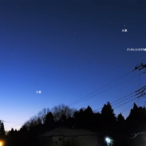 夜明け前の火星と土星