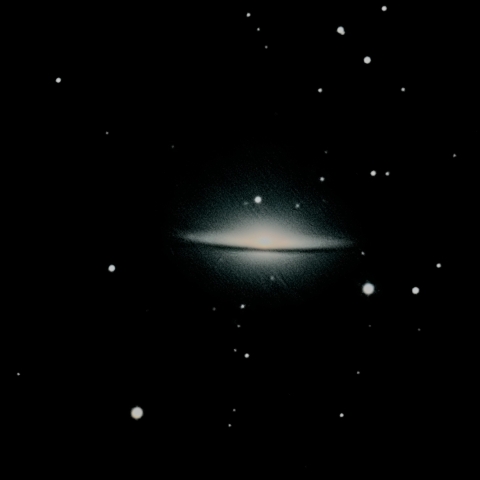 M104 ソンブレロ銀河