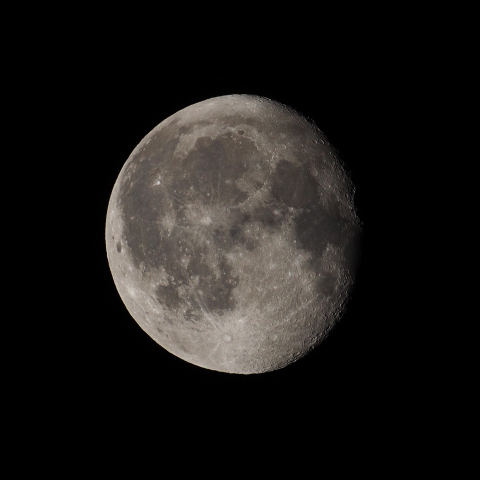 12月2日深夜の月