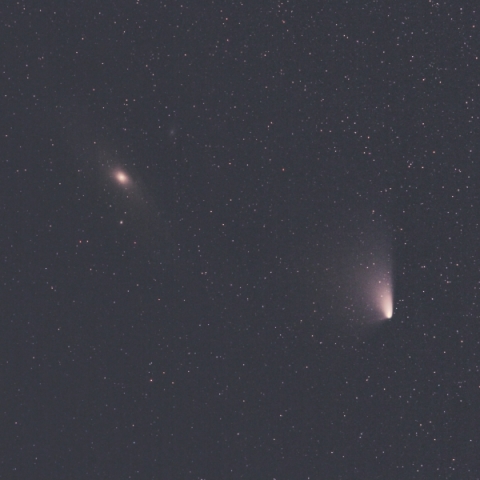 アンドロメダ大銀河に接近するパンスターズ彗星