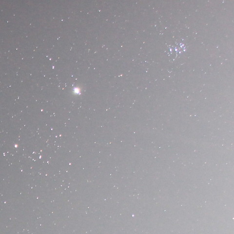 冬の星空　アルデバランと木星とスバル