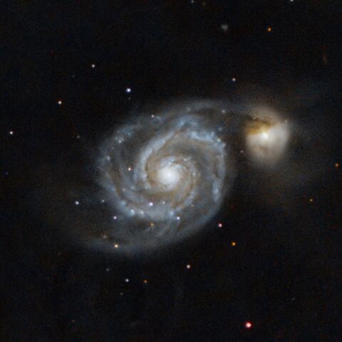 M51 りょうけん座 子持ち銀河