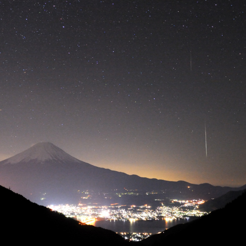 富士に降る双子座流星