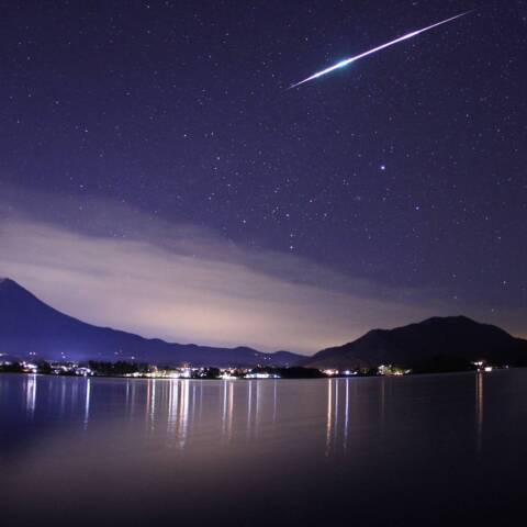 富士山とふたご座流星群