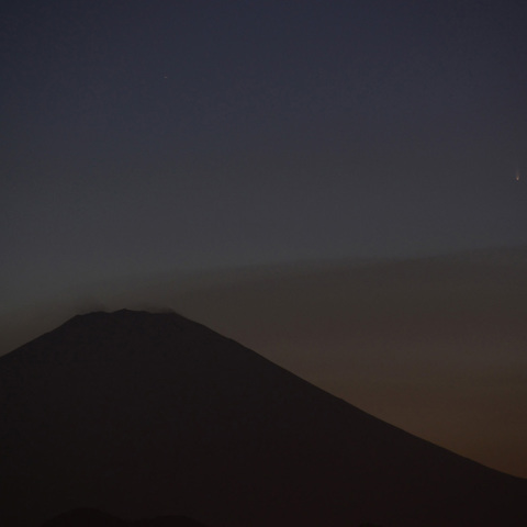 パンスターズ彗星と富士山