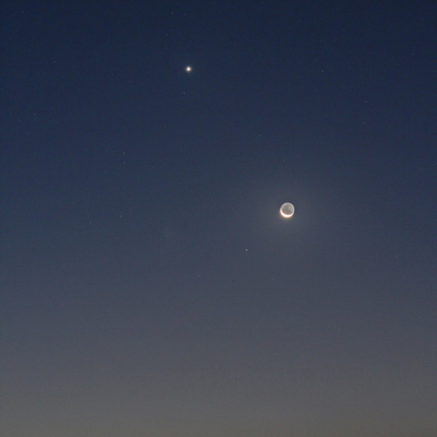 夜明け前の月・金星・スピカと微かに見える土星
