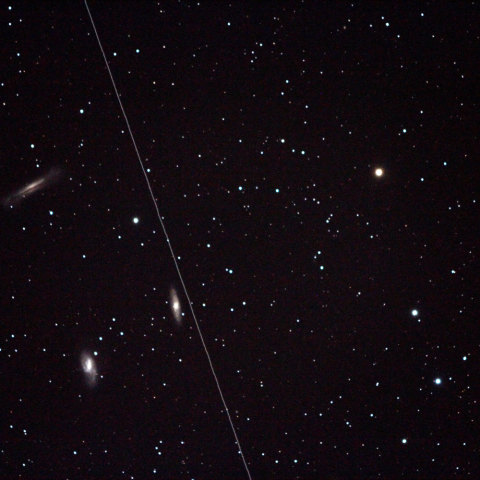 Leo Triplet付近を通過する2012DA14