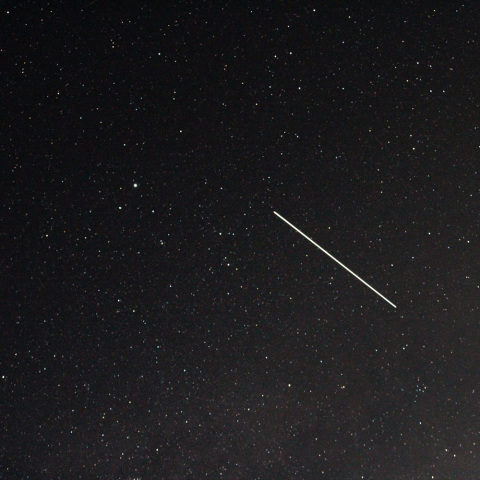 こと座付近を通過するISS