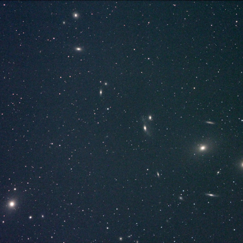 マルカリアンの鎖とM87