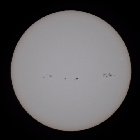 2月15日の太陽黒点