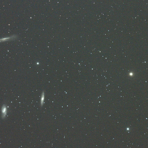 しし座のトリプル銀河プラス1