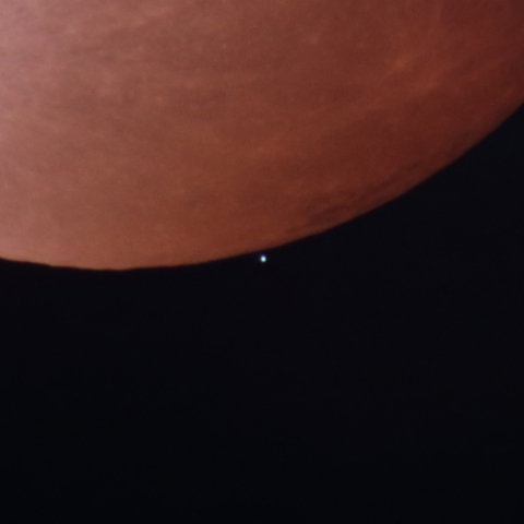 月から出てきた天王星